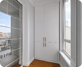 остекленный современный балкон